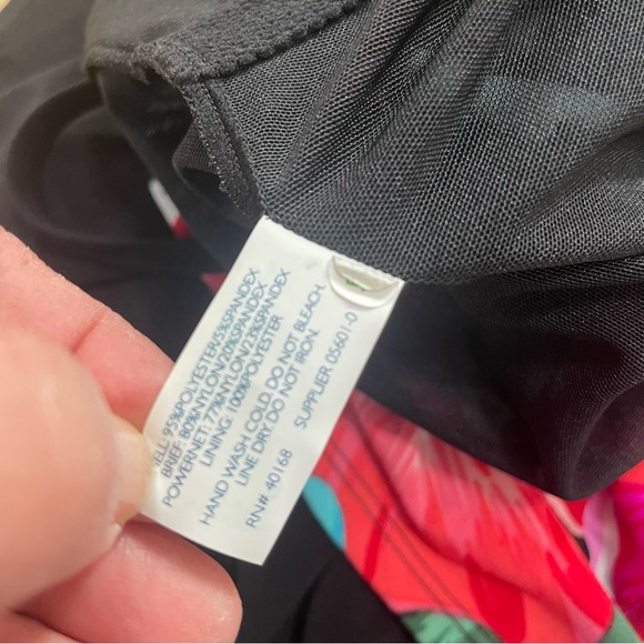 NWOT Sonnet Shores Floral Black One Piece Swimsuit Bathing Suit . WORN ONCE!!!! - Picture 7 of 15